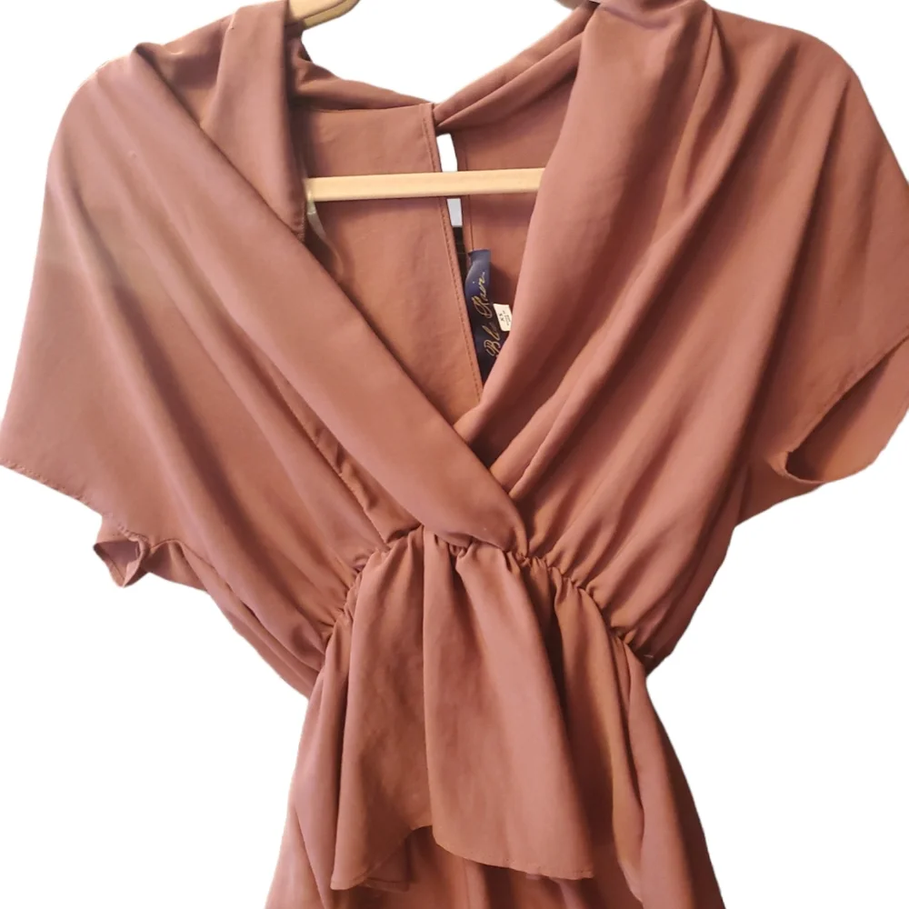 Top - Picture 2 of 3